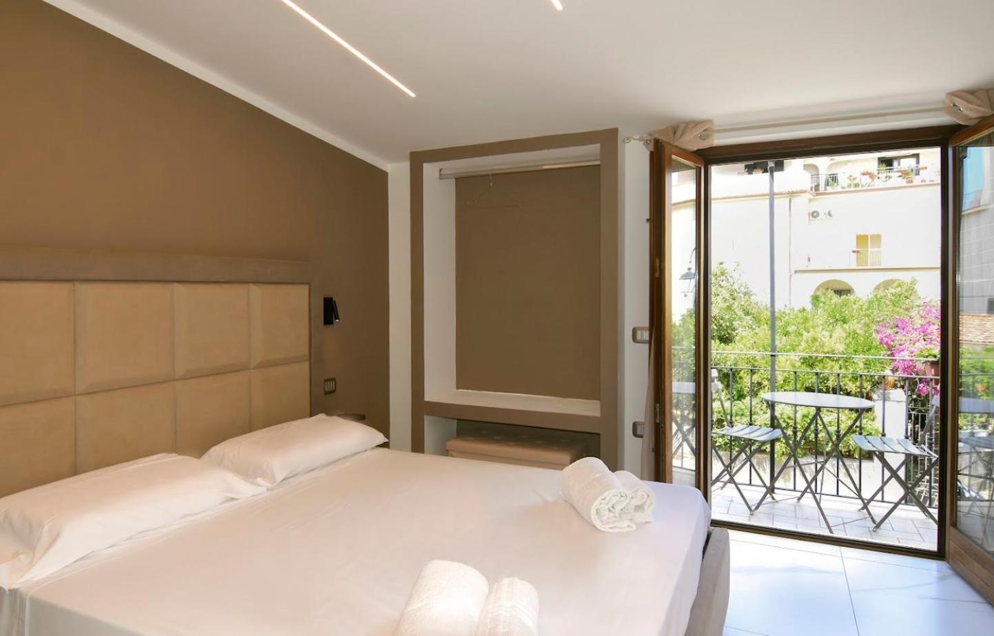 Belma Aparthotel And Rooms Marina di Camerota Eksteriør billede