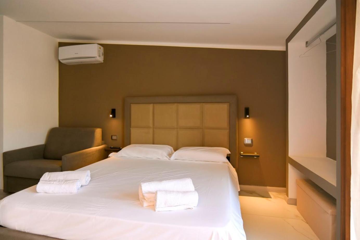 Belma Aparthotel And Rooms Marina di Camerota Eksteriør billede
