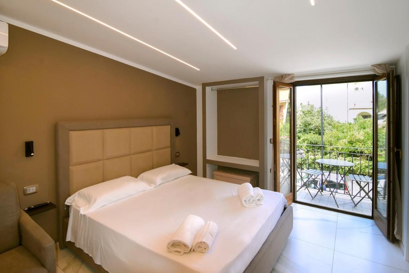 Belma Aparthotel And Rooms Marina di Camerota Eksteriør billede